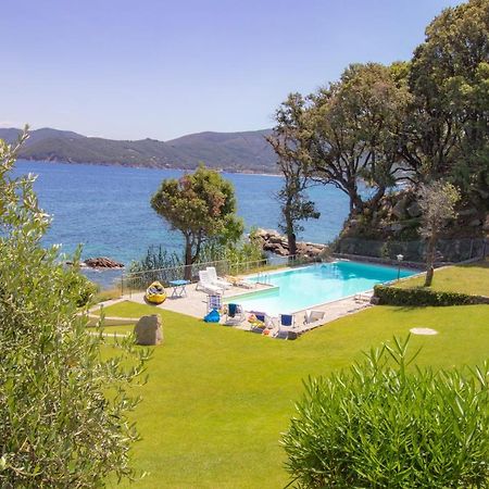 Villa Le Sprizze A Bordo Del Mare - Goelba Marciana Marina  Exterior photo