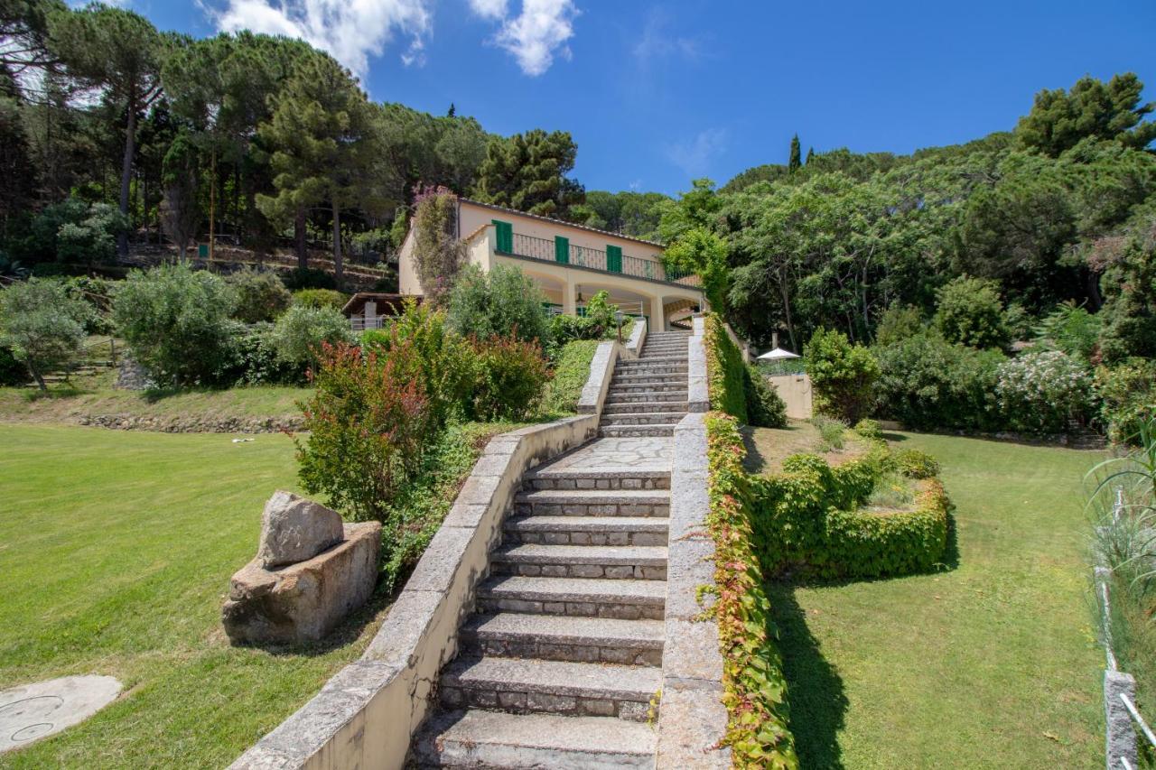 Villa Le Sprizze A Bordo Del Mare - Goelba Marciana Marina  Exterior photo