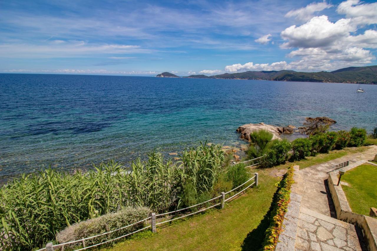 Villa Le Sprizze A Bordo Del Mare - Goelba Marciana Marina  Exterior photo