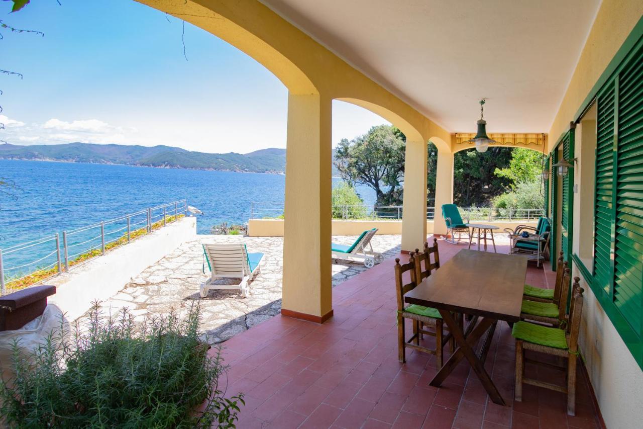 Villa Le Sprizze A Bordo Del Mare - Goelba Marciana Marina  Exterior photo
