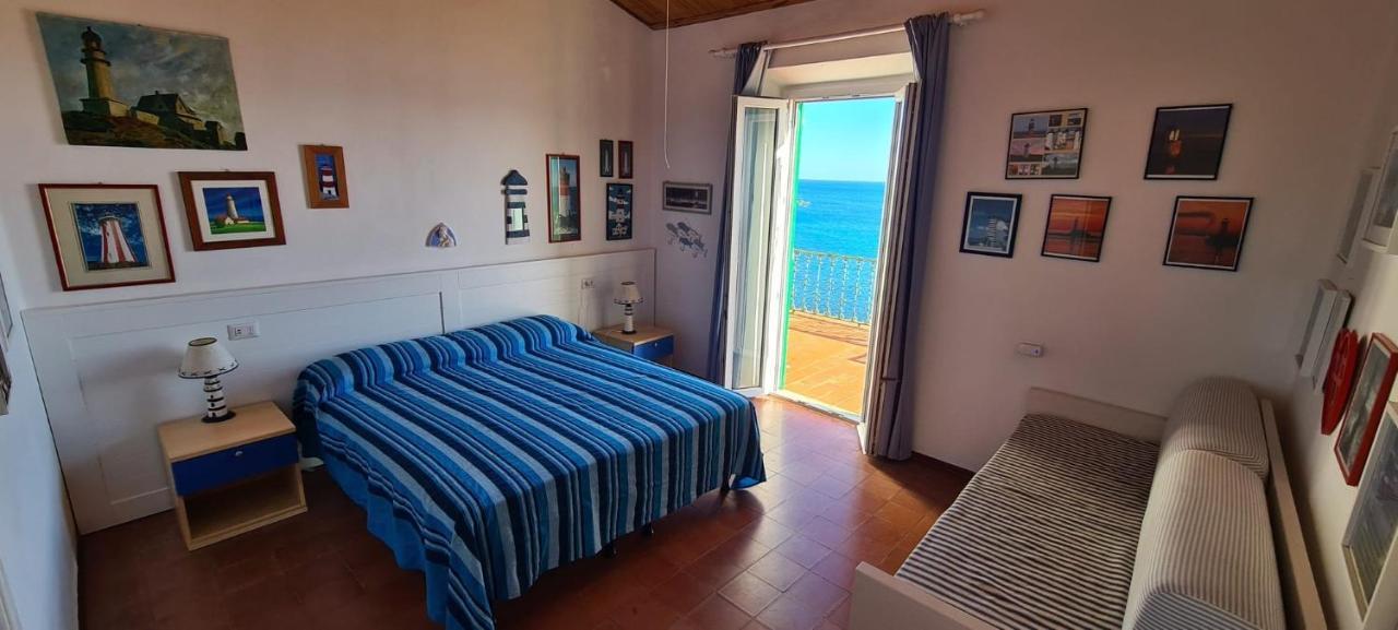 Villa Le Sprizze A Bordo Del Mare - Goelba Marciana Marina  Exterior photo