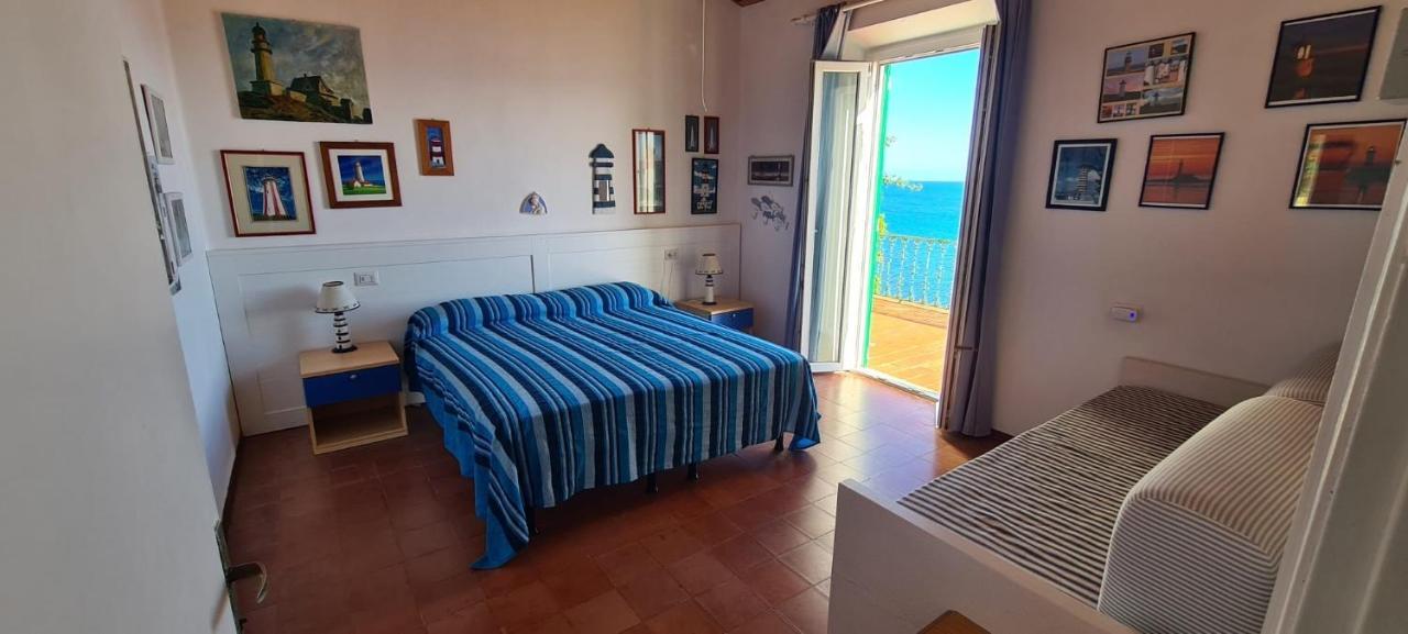Villa Le Sprizze A Bordo Del Mare - Goelba Marciana Marina  Exterior photo