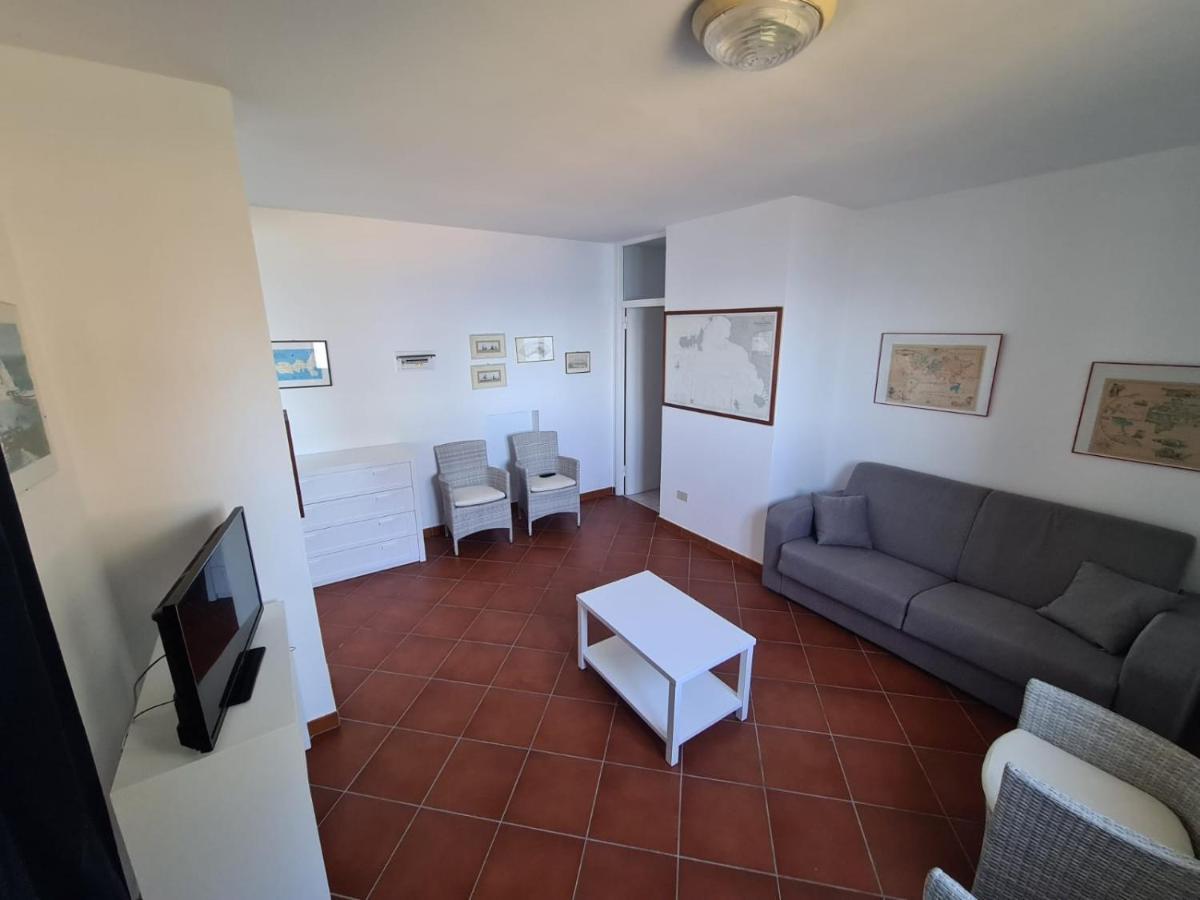 Villa Le Sprizze A Bordo Del Mare - Goelba Marciana Marina  Exterior photo